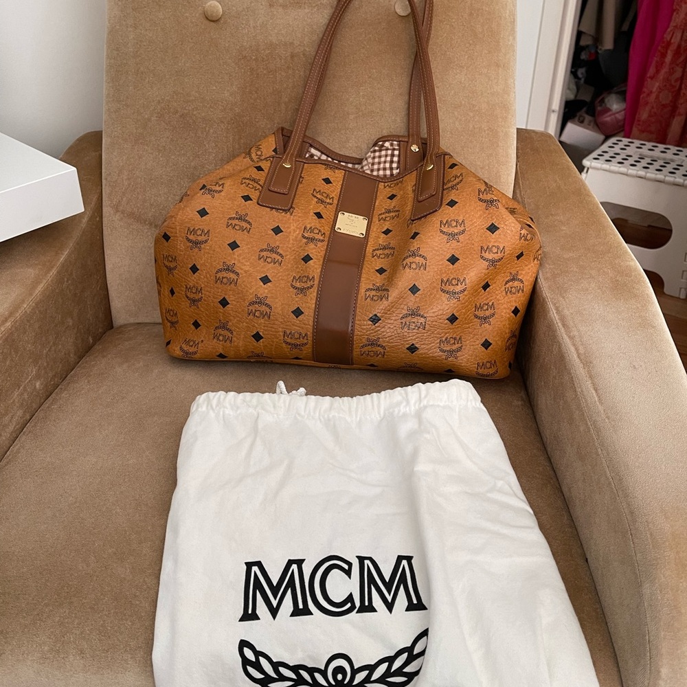 MCM Medium Liz Reversible Visetos Shopper